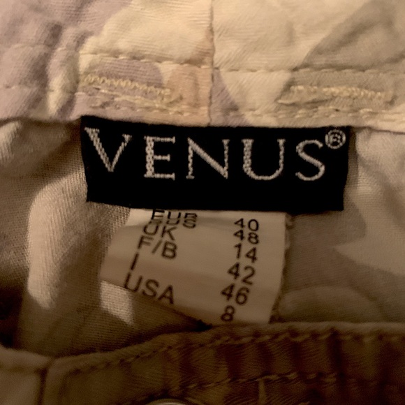 VENUS Camo Capri Pants Size 8 - Picture 6 of 10